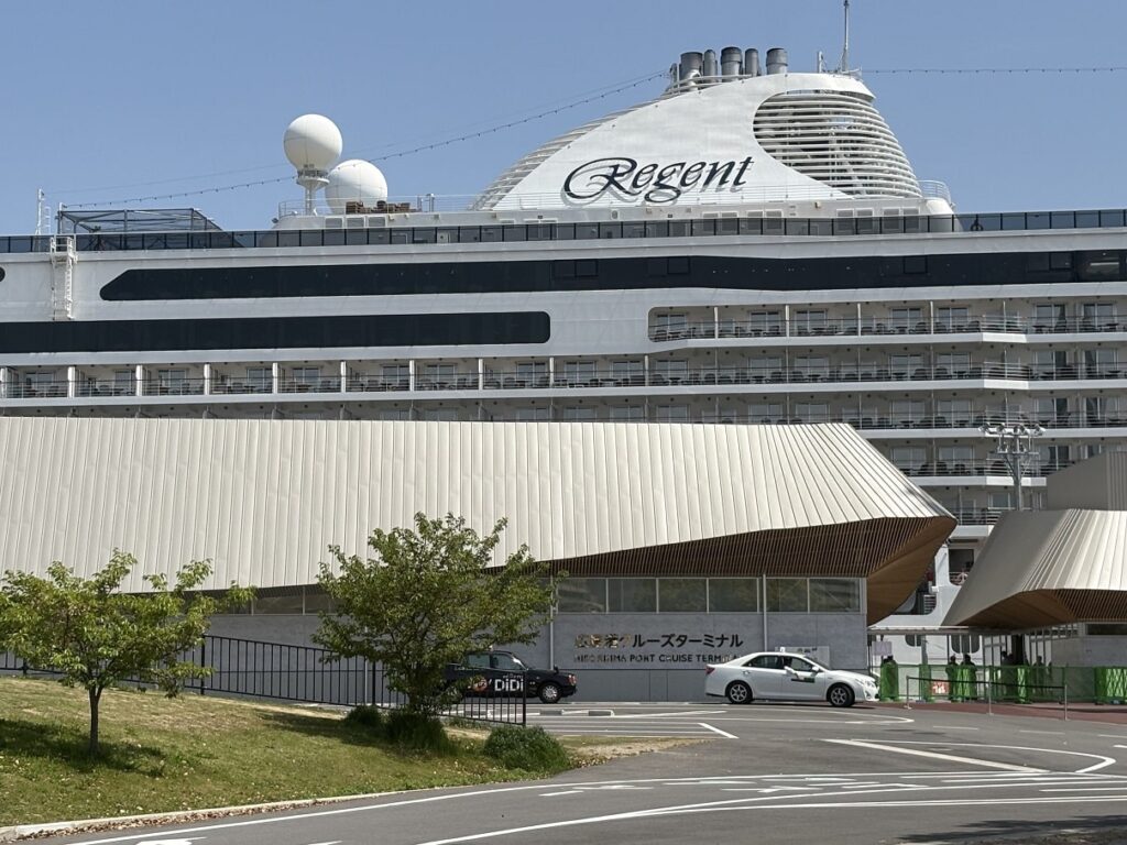 広島港クルーズターミナル外観
